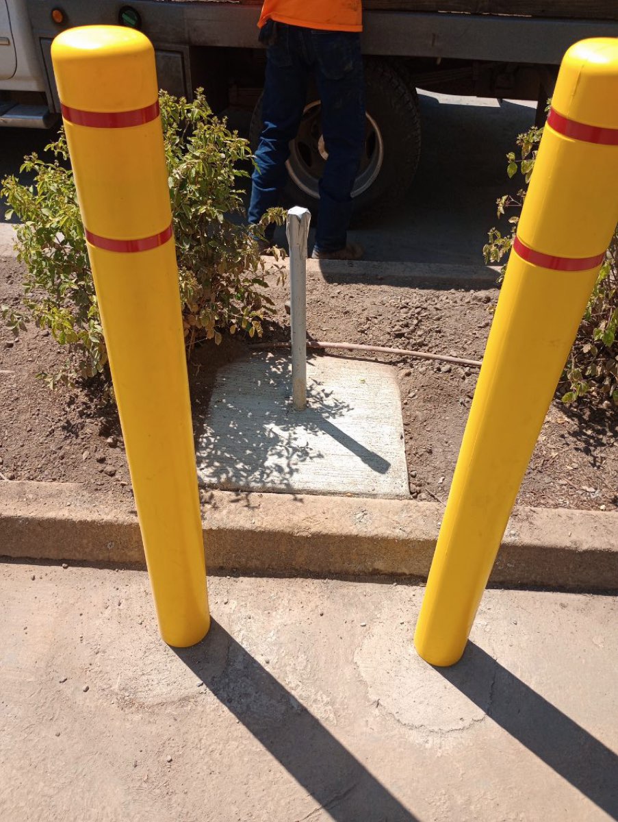 Bollards 04