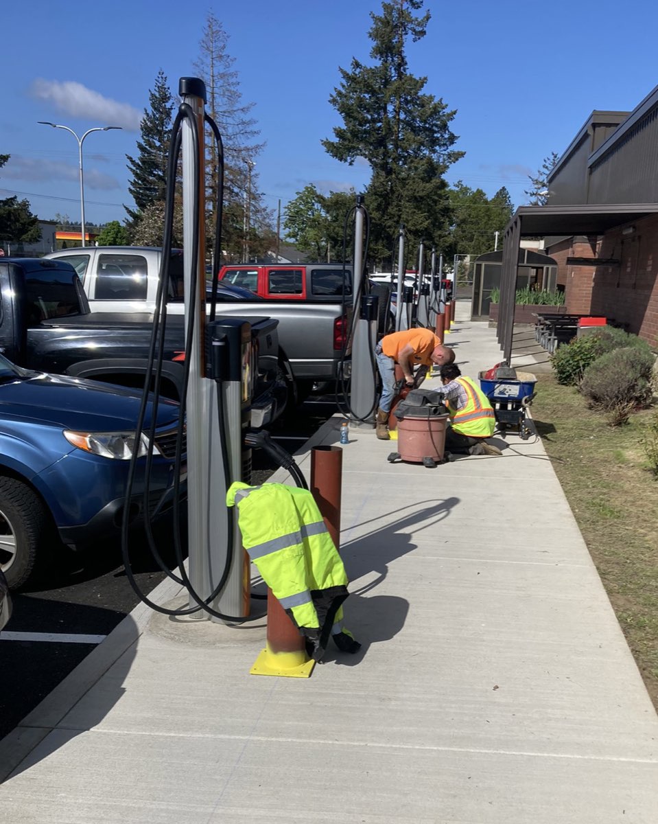EV Charging 03